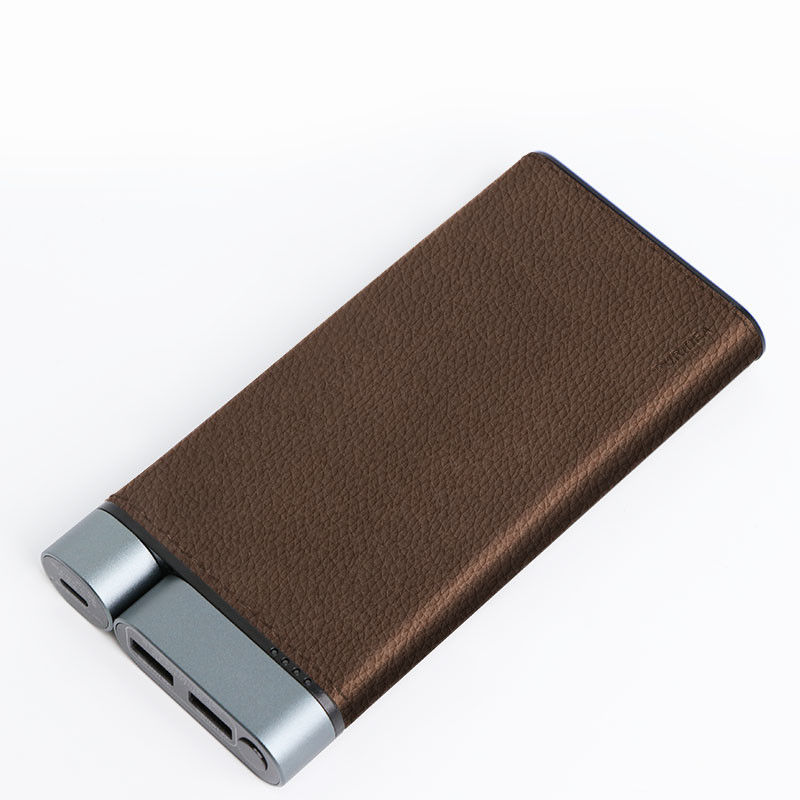 10000mAh パワーバンク メタルシェル レザー仕上げ 2pcs USB-A 1pc Type-C ポート